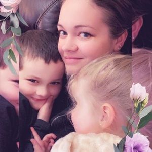 Meet your Posher, Emma-lee